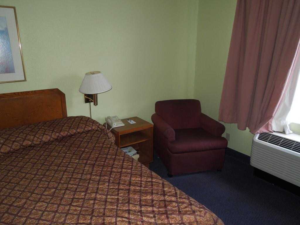 Travelodge - Cincinnati Шаронвилл Номер фото