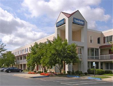 Travelodge - Cincinnati Шаронвилл Экстерьер фото